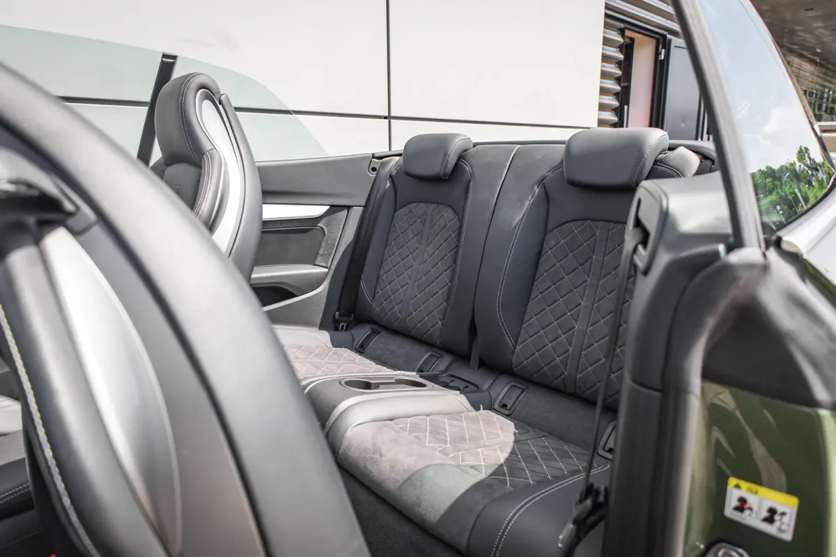 40 TFSI 204pk S edition | 20" LMV | Massage | Alcantara Bekleding | Apple Carplay/ Android Auto