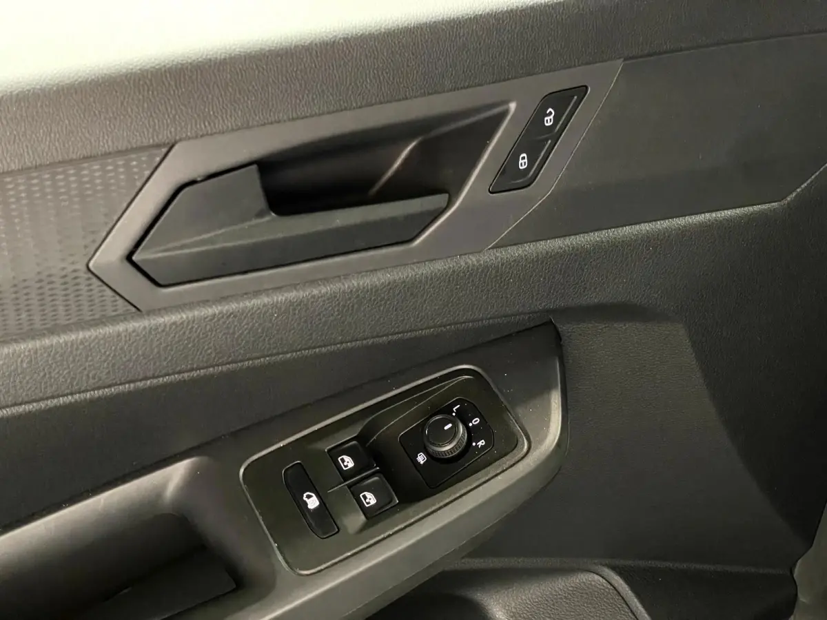 2.0 EcoBlue L1 Trend AIRCO NAVI CAR-PLAY TREKH NAP