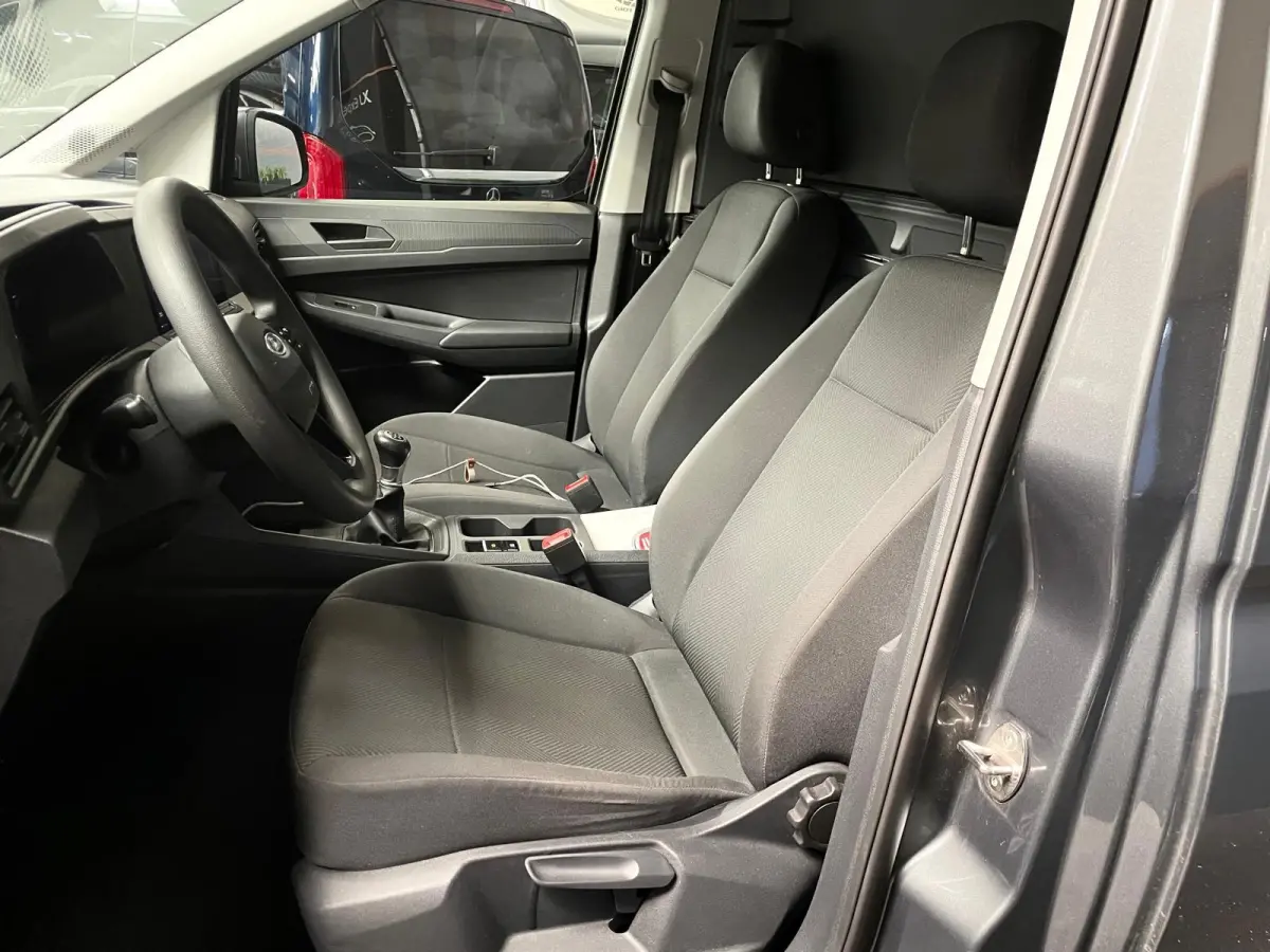 2.0 EcoBlue L1 Trend AIRCO NAVI CAR-PLAY TREKH NAP