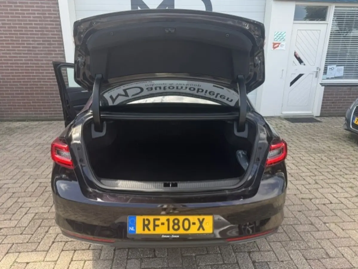 1.6 TCe Initiale Paris - Dealer onderhouden