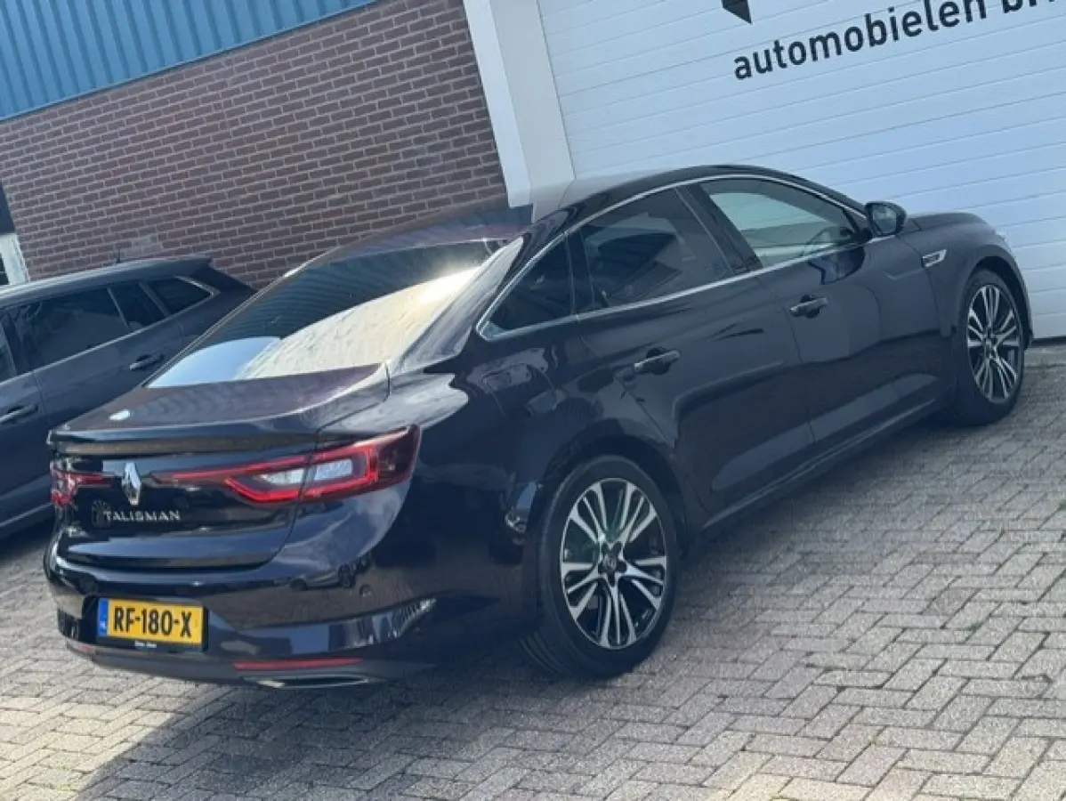1.6 TCe Initiale Paris - Dealer onderhouden