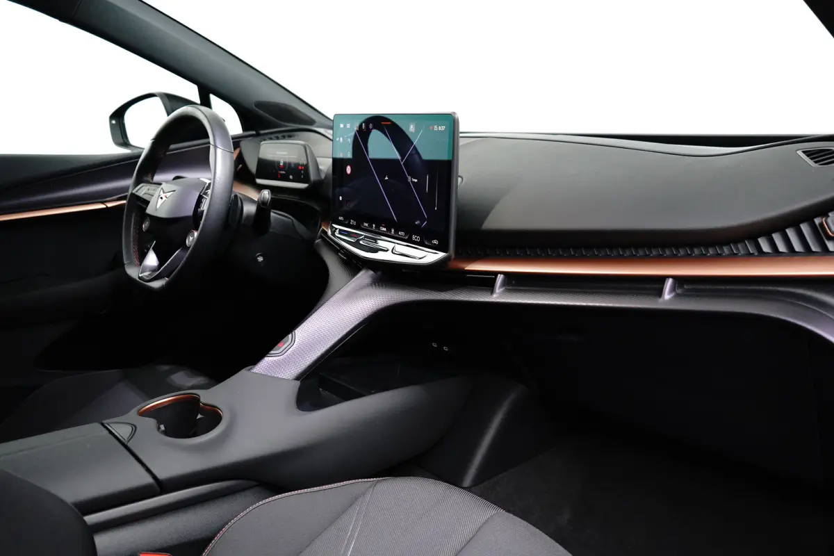 82 kWh 286pk Business | Camera | Adaptive Cruise Control | Dodehoeksensor | Keyless | Elektrische Achterklep