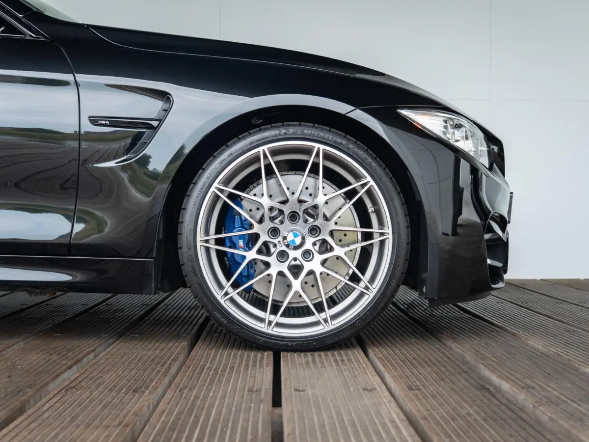 M4 Competition |  1e Lak | Carbon interieurinleg | Head-up Display | | Air Collar | Verwarmd stuurwiel |