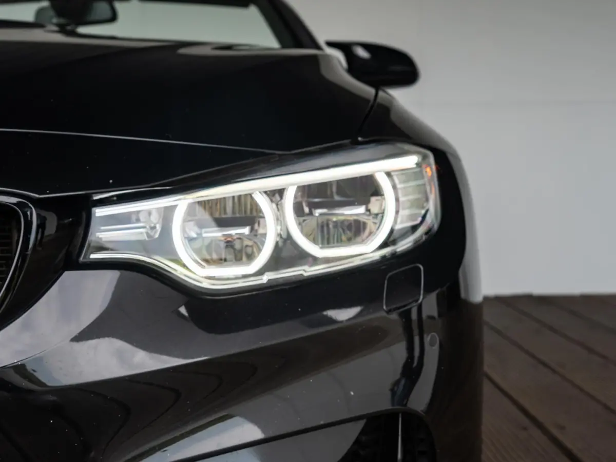 M4 Competition |  1e Lak | Carbon interieurinleg | Head-up Display | | Air Collar | Verwarmd stuurwiel |