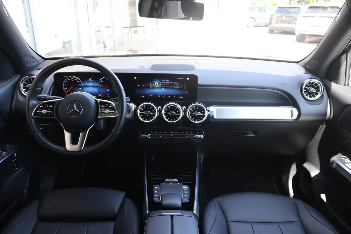 300 228pk 4MATIC Luxury Line 67 kWh | Camera | Navigatie | Carplay | PDC | Cruise Control | Stoelverwarming