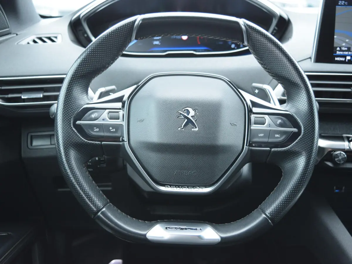 1.2 PureTech GT-Line | 130 PK | 7-PERSOONS | LEDEREN BEKLEDING | PARKEERSENSOREN MET CAMERA | ELEKTR. ACHTERKLEP | CLIMATE CONTROL | SCHUIF-KANTELDAK
