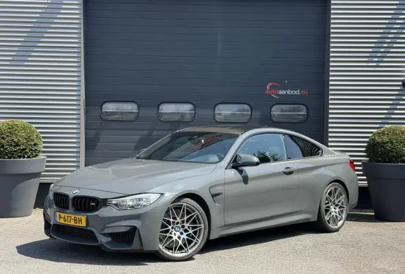 M4-serie M4 Competition | 360* Camera | Kuipstoelen | Carbon | Head-Up Display |