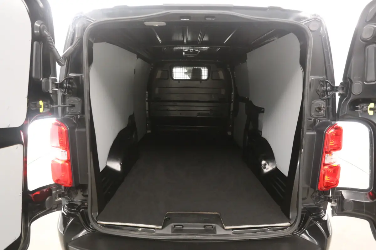 2.0 BlueHDI 180PK L3H1 | Automaat | Clima | Camera | Cruise | HuD | Carplay | Schuifdeur Elektr. | Trekhaak