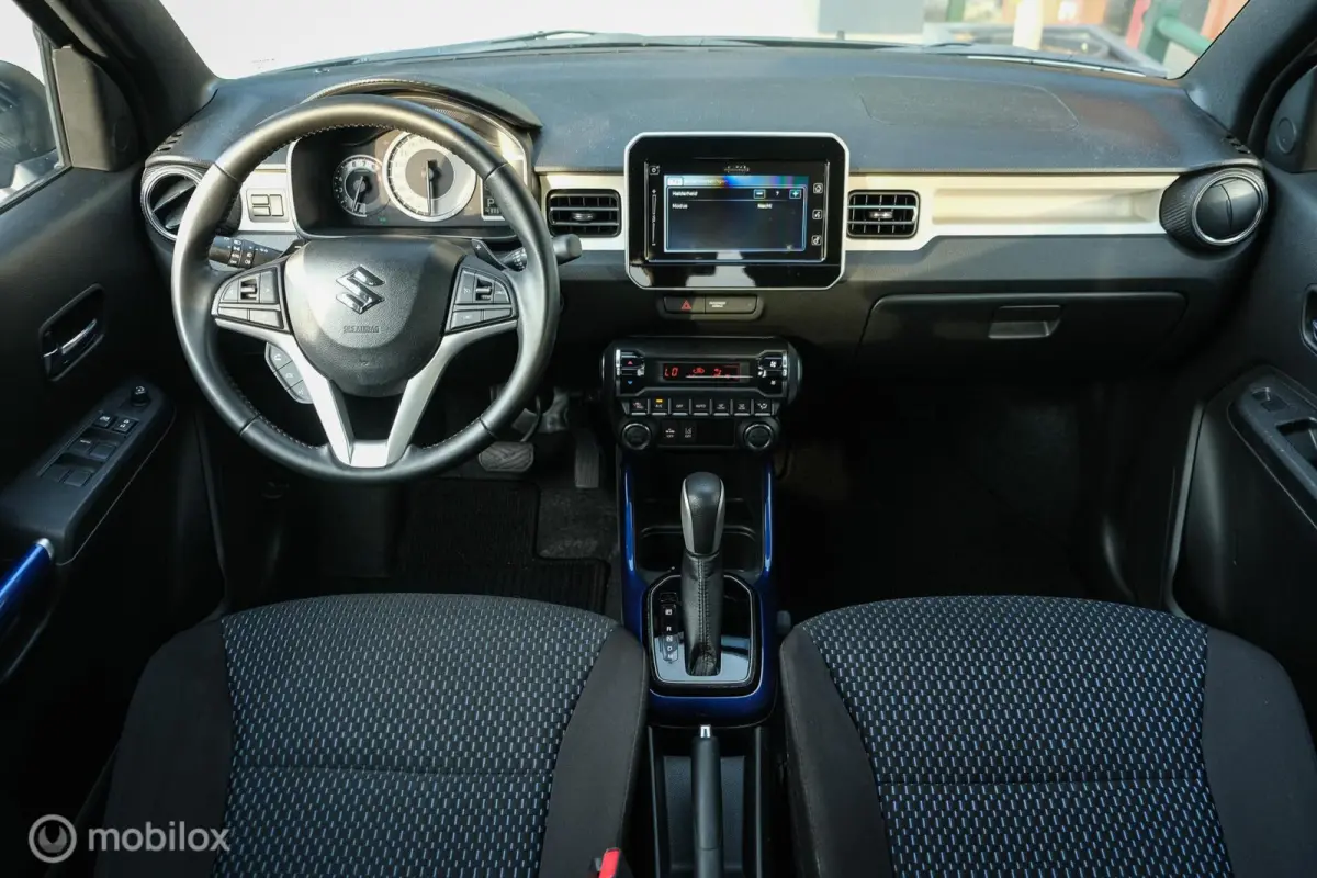 1.2 Smart Hybrid Style | Camera | Cruise | Stoelverwarming | Automaat | Keyless entry & go | LED | NL Auto | Uniek