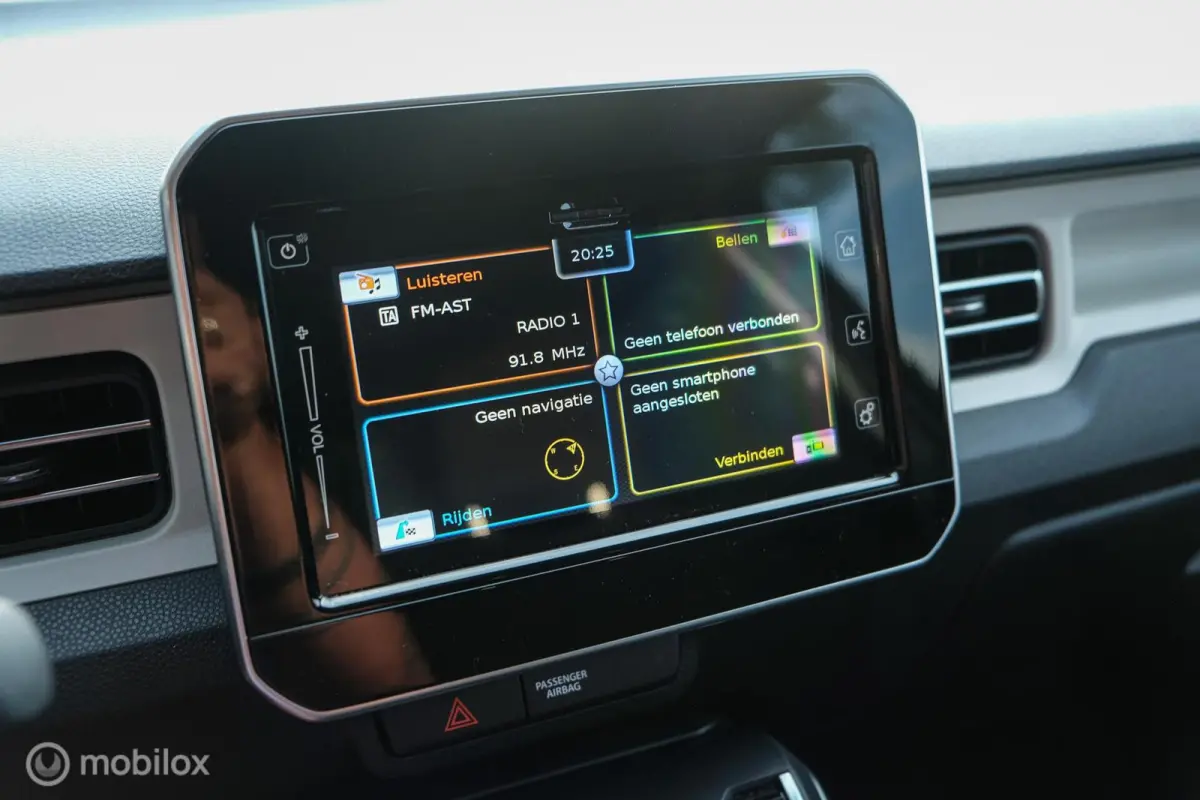 1.2 Smart Hybrid Style | Camera | Cruise | Stoelverwarming | Automaat | Keyless entry & go | LED | NL Auto | Uniek