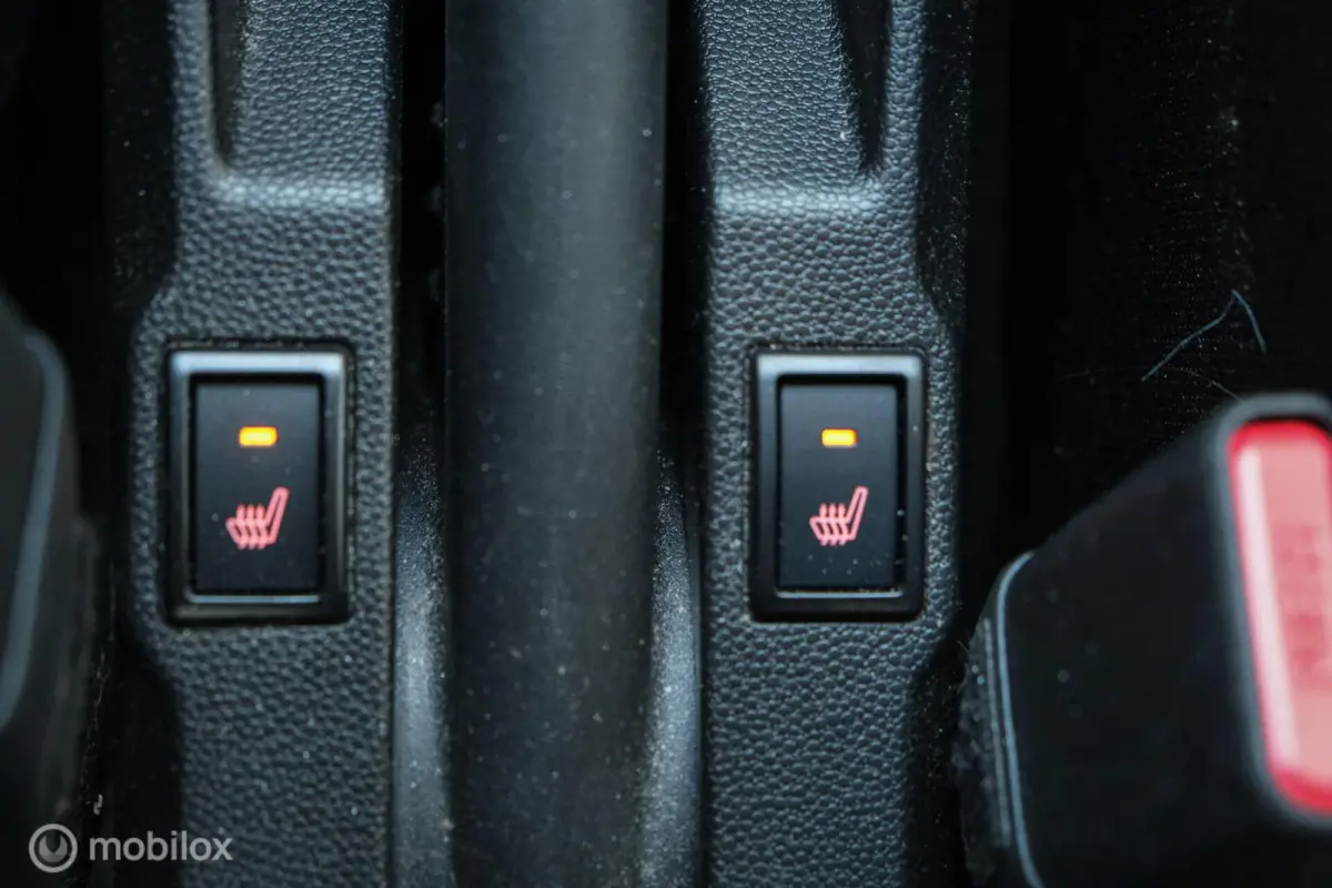1.2 Smart Hybrid Style | Camera | Cruise | Stoelverwarming | Automaat | Keyless entry & go | LED | NL Auto | Uniek