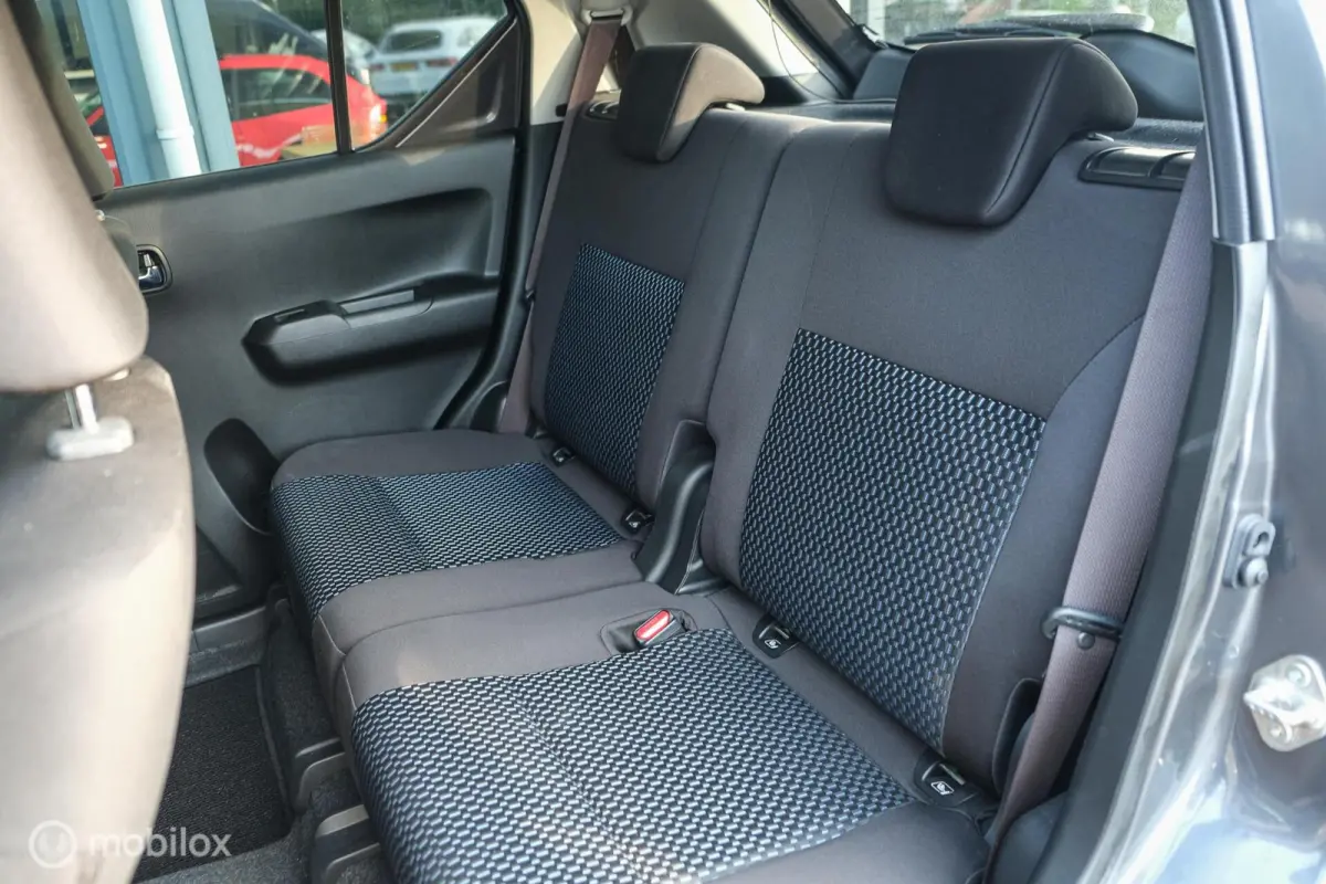 1.2 Smart Hybrid Style | Camera | Cruise | Stoelverwarming | Automaat | Keyless entry & go | LED | NL Auto | Uniek