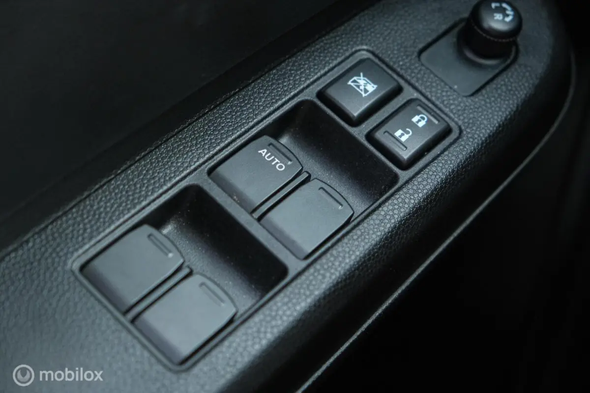 1.2 Smart Hybrid Style | Camera | Cruise | Stoelverwarming | Automaat | Keyless entry & go | LED | NL Auto | Uniek