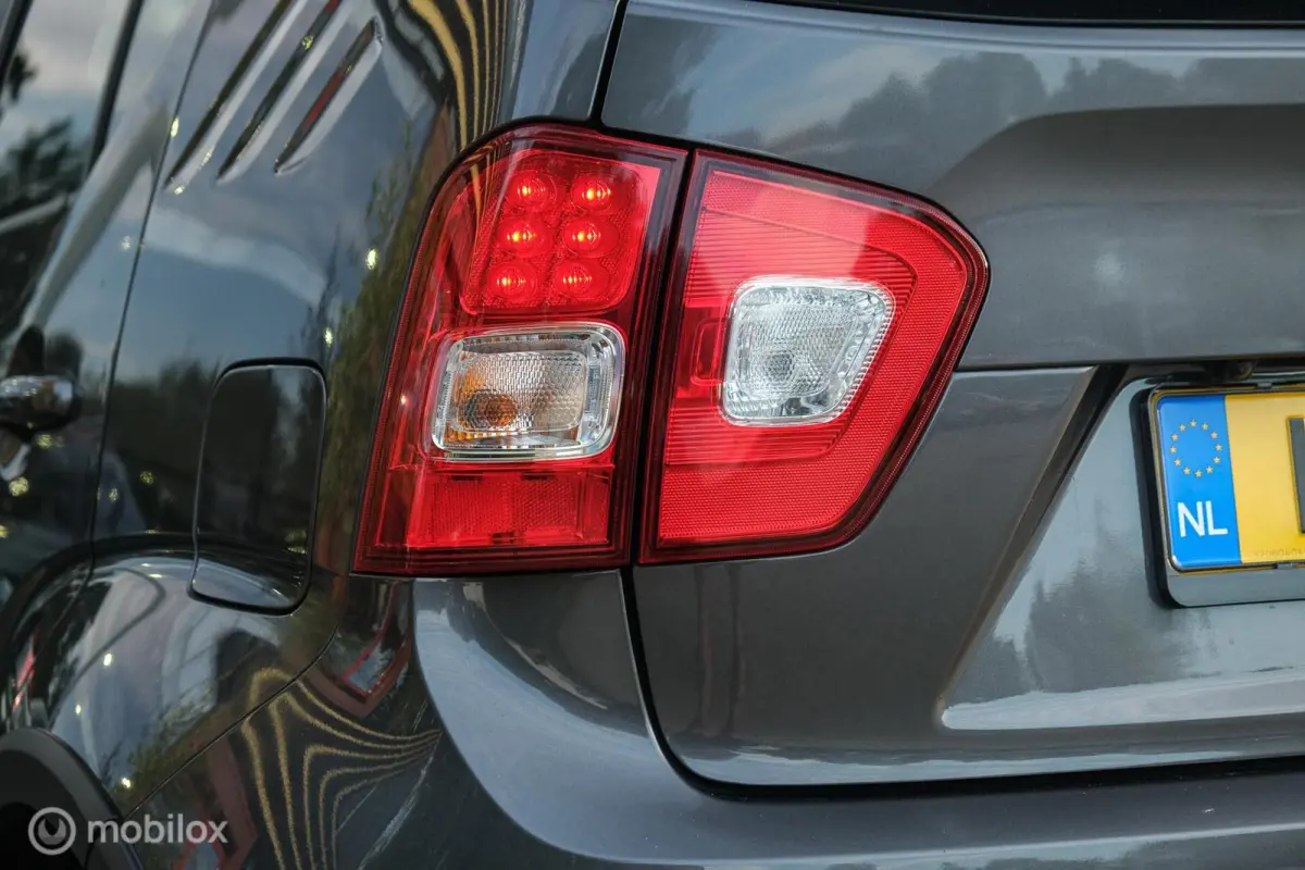 1.2 Smart Hybrid Style | Camera | Cruise | Stoelverwarming | Automaat | Keyless entry & go | LED | NL Auto | Uniek