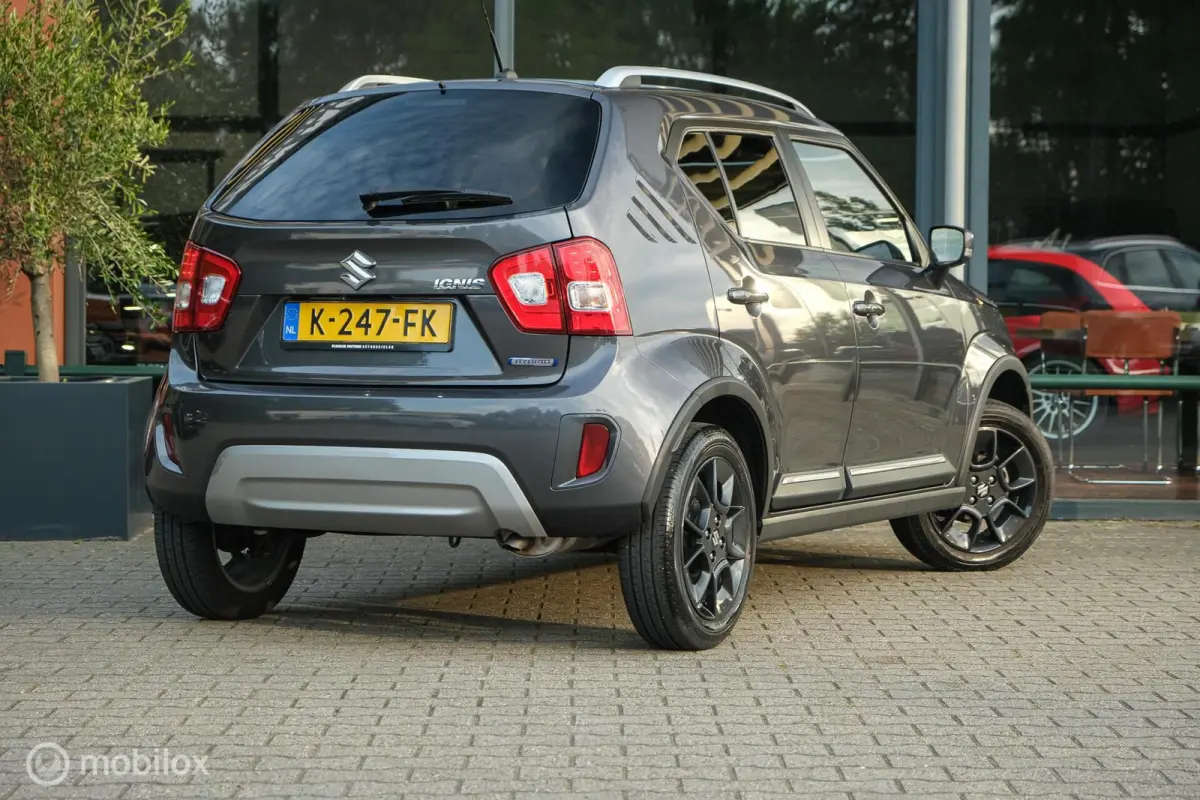 1.2 Smart Hybrid Style | Camera | Cruise | Stoelverwarming | Automaat | Keyless entry & go | LED | NL Auto | Uniek