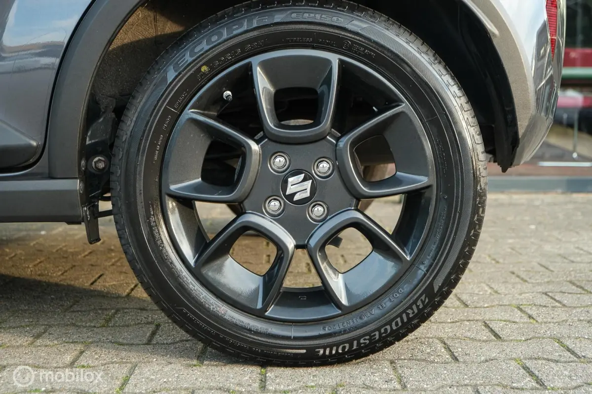 1.2 Smart Hybrid Style | Camera | Cruise | Stoelverwarming | Automaat | Keyless entry & go | LED | NL Auto | Uniek