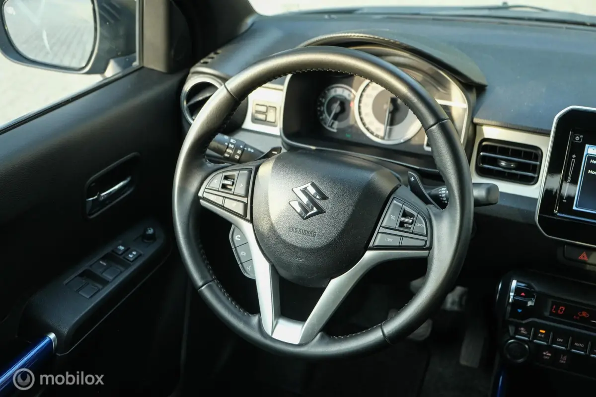 1.2 Smart Hybrid Style | Camera | Cruise | Stoelverwarming | Automaat | Keyless entry & go | LED | NL Auto | Uniek