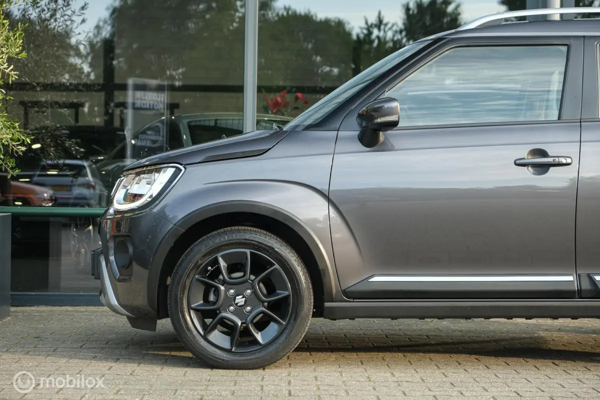 1.2 Smart Hybrid Style | Camera | Cruise | Stoelverwarming | Automaat | Keyless entry & go | LED | NL Auto | Uniek