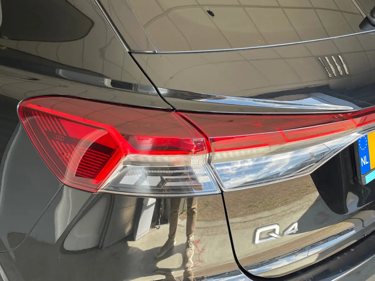 40 Launch edition Advanced 77 kWh 1EIG NAP WARMTEPOMP SOH95%|VIRTUALCOCKPIT|MATRIXLED|CAMERA|PARK.ASSIST|20''INCH