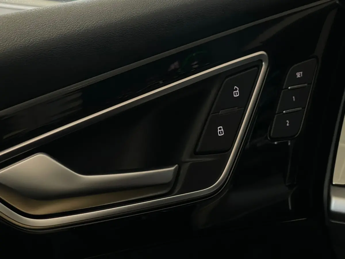 40 Launch edition Advanced 77 kWh 1EIG NAP WARMTEPOMP SOH95%|VIRTUALCOCKPIT|MATRIXLED|CAMERA|PARK.ASSIST|20''INCH