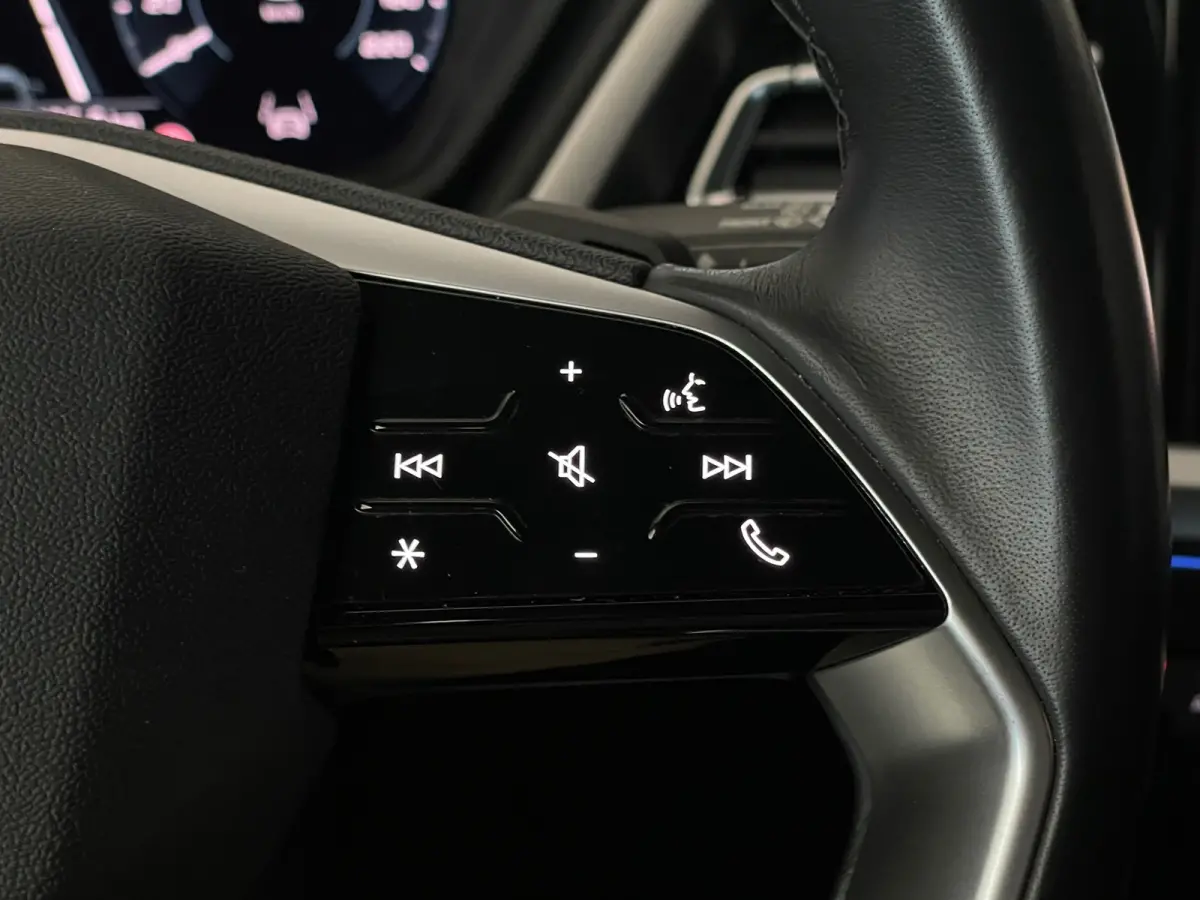 40 Launch edition Advanced 77 kWh 1EIG NAP WARMTEPOMP SOH95%|VIRTUALCOCKPIT|MATRIXLED|CAMERA|PARK.ASSIST|20''INCH