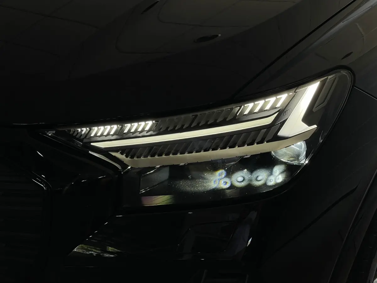 40 Launch edition Advanced 77 kWh 1EIG NAP WARMTEPOMP SOH95%|VIRTUALCOCKPIT|MATRIXLED|CAMERA|PARK.ASSIST|20''INCH