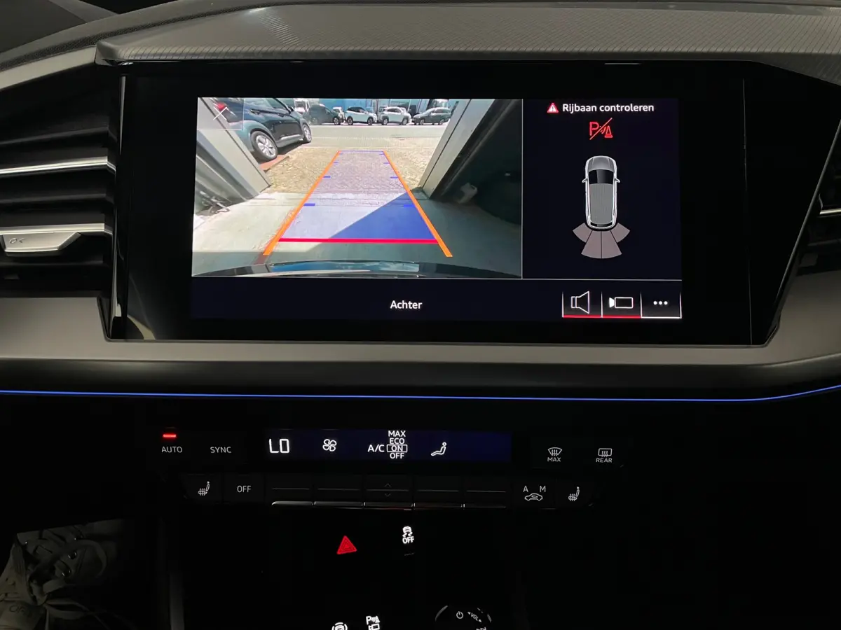 40 Launch edition Advanced 77 kWh 1EIG NAP WARMTEPOMP SOH95%|VIRTUALCOCKPIT|MATRIXLED|CAMERA|PARK.ASSIST|20''INCH