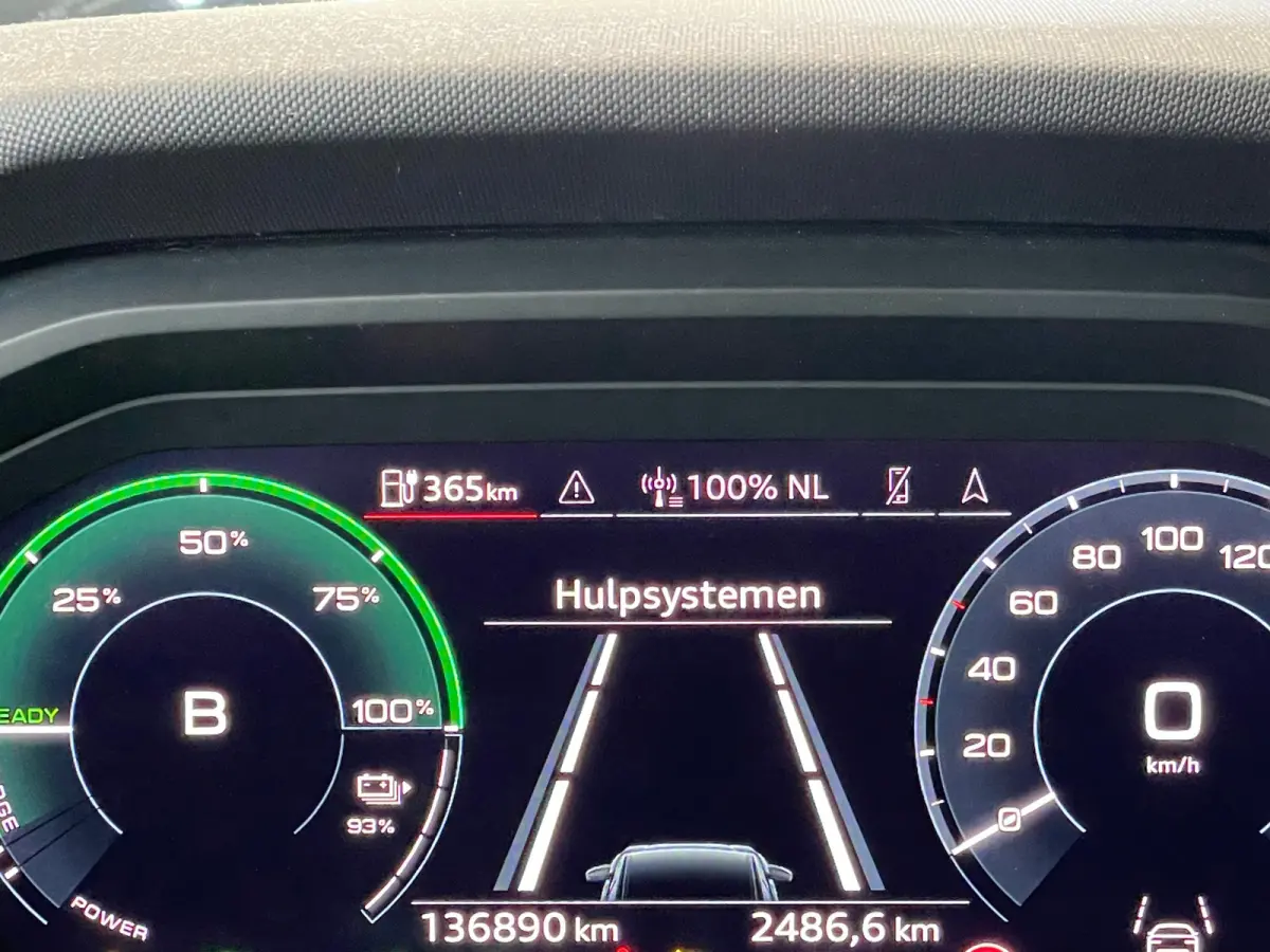 40 Launch edition Advanced 77 kWh 1EIG NAP WARMTEPOMP SOH95%|VIRTUALCOCKPIT|MATRIXLED|CAMERA|PARK.ASSIST|20''INCH