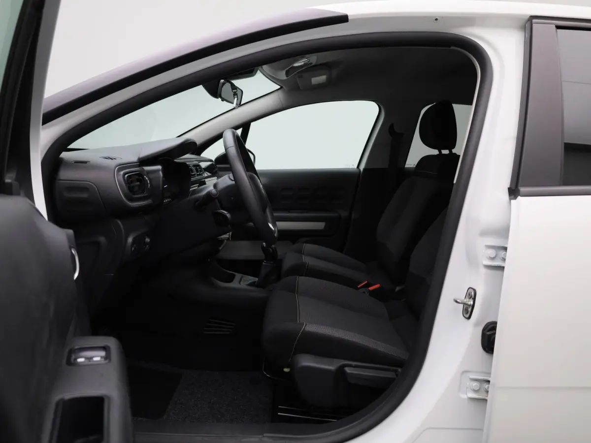 1.2 PureTech Feel | APPLE CARPLAY - ANDROID AUTO | NAVIGATIE | CRUISE CONTROL | CLIMATE CONTROL |