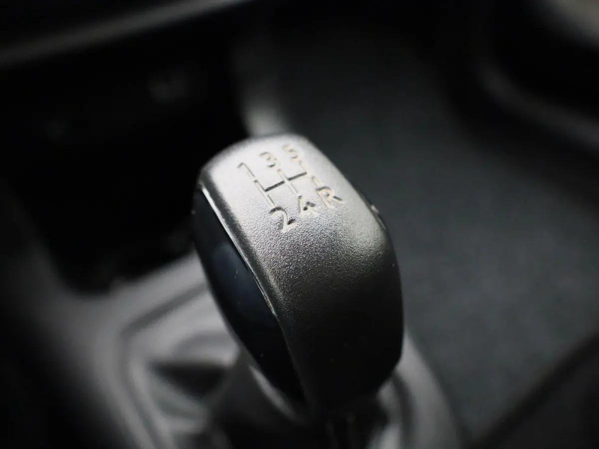1.2 PureTech Feel | APPLE CARPLAY - ANDROID AUTO | NAVIGATIE | CRUISE CONTROL | CLIMATE CONTROL |