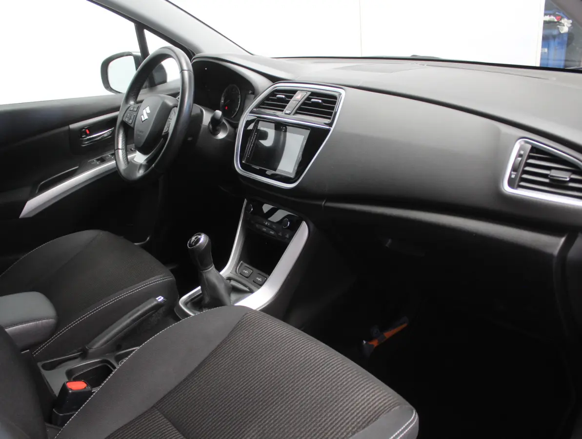 1.0 Boosterjet Exclusive CLIMATE | CARPLAY | CAMERA | LED | STOELVERW | CRUISE | LMV17 | AFNBTRHAAK