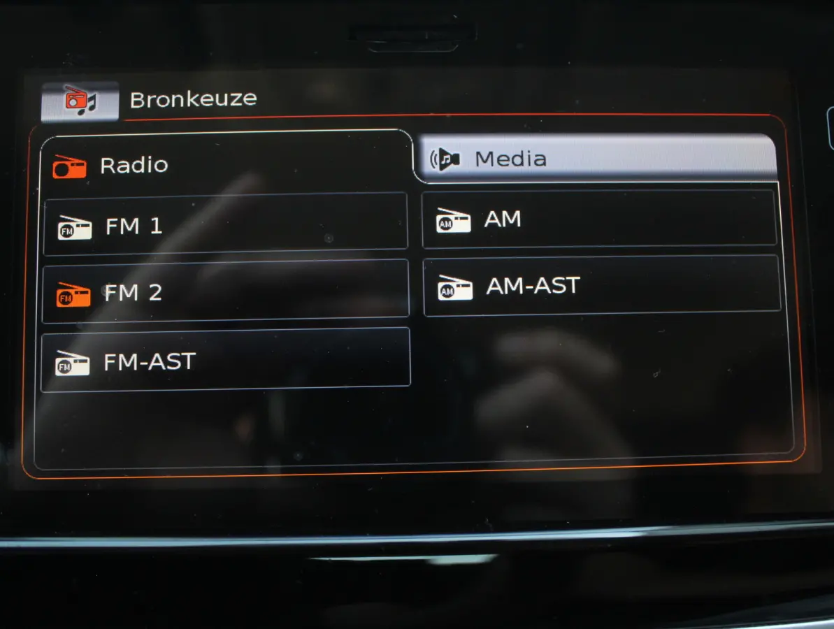 1.0 Boosterjet Exclusive CLIMATE | CARPLAY | CAMERA | LED | STOELVERW | CRUISE | LMV17 | AFNBTRHAAK