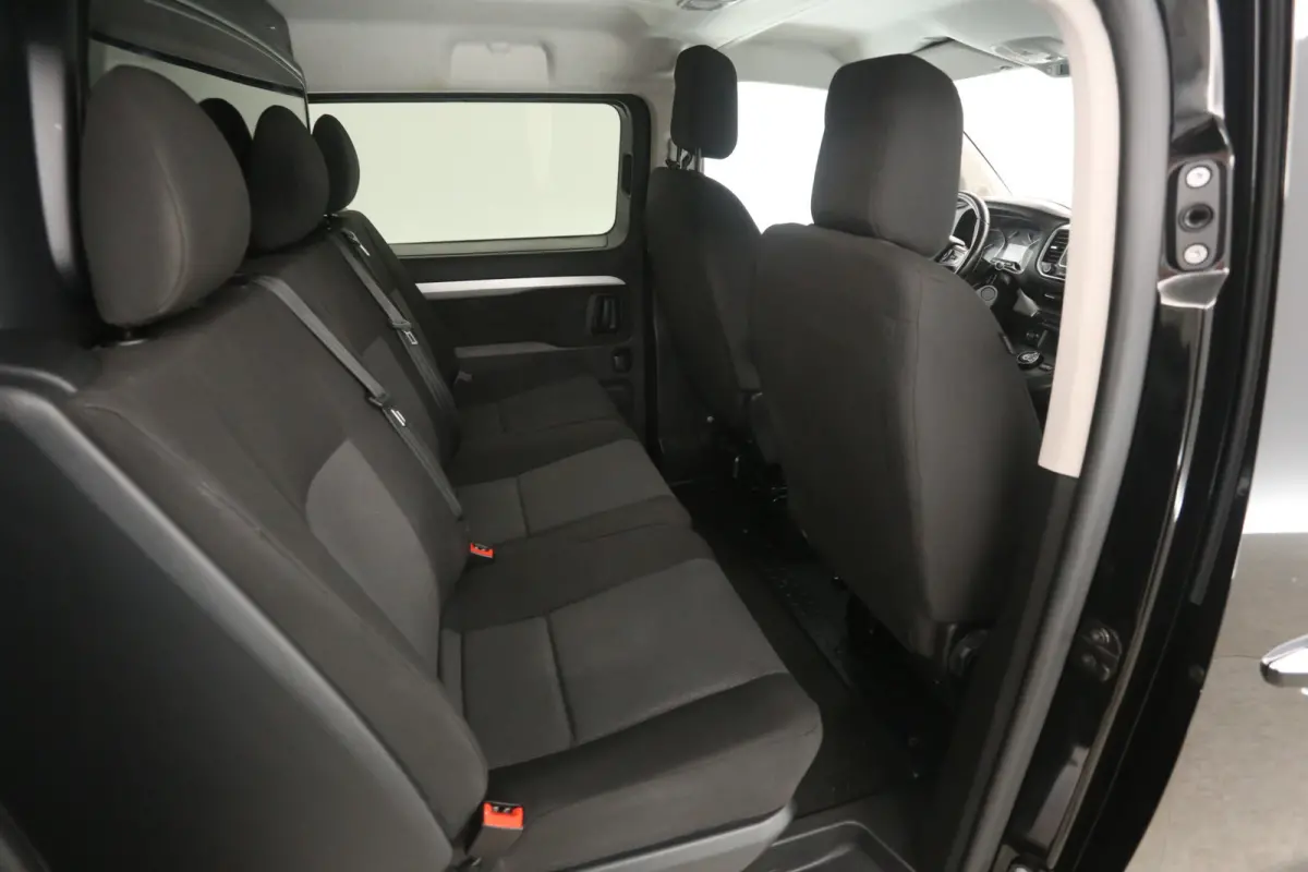 2.0 BlueHDI 180PK L3H1 | Dubbele Cabine | Automaat | Clima | Camera | Cruise | Trekhaak | 2xSchuifdeur |  Carplay