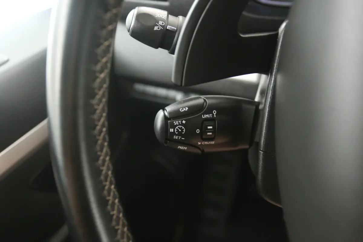2.0 BlueHDI 180PK L3H1 | Dubbele Cabine | Automaat | Clima | Camera | Cruise | Trekhaak | 2xSchuifdeur |  Carplay