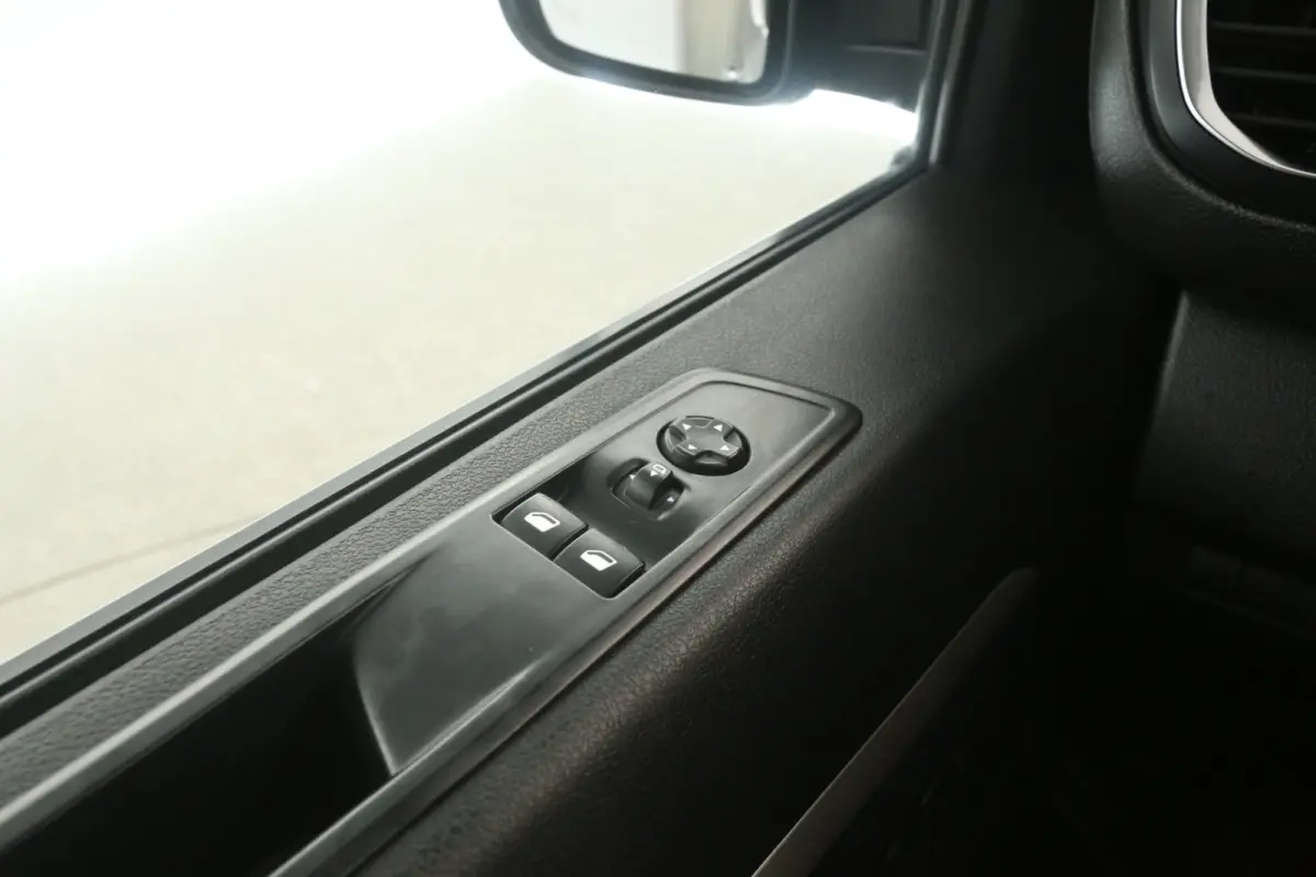 2.0 BlueHDI 180PK L3H1 | Dubbele Cabine | Automaat | Clima | Camera | Cruise | Trekhaak | 2xSchuifdeur |  Carplay