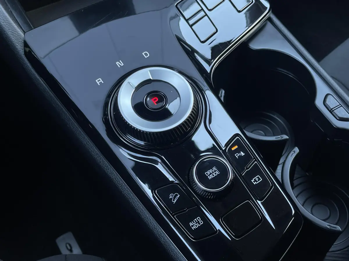 1.6 T-GDi Hybrid DynamicLine | Camera | Navi | Apple Carplay | Android Auto | Lichtmetalen Velgen |
