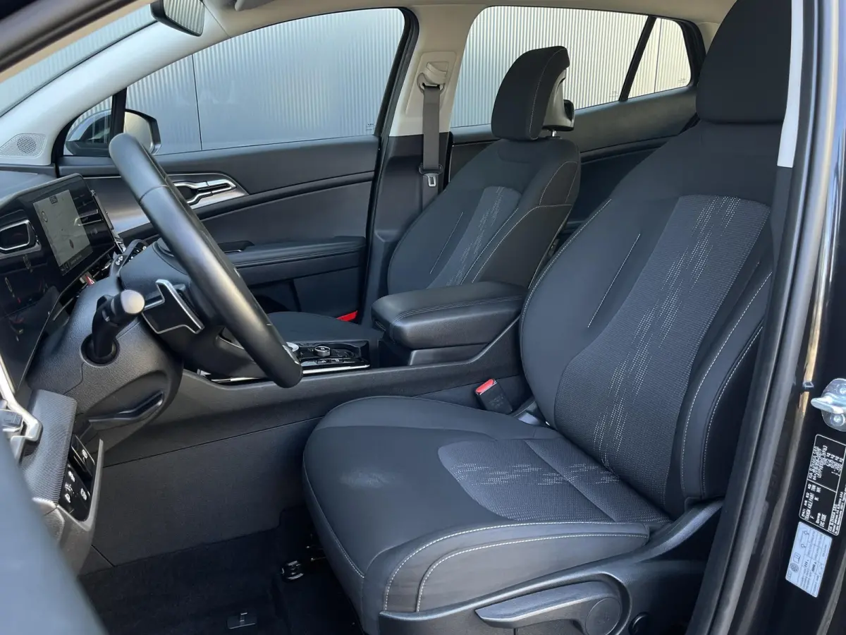 1.6 T-GDi Hybrid DynamicLine | Camera | Navi | Apple Carplay | Android Auto | Lichtmetalen Velgen |