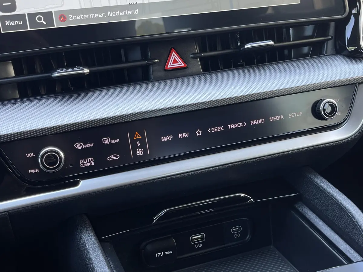 1.6 T-GDi Hybrid DynamicLine | Camera | Navi | Apple Carplay | Android Auto | Lichtmetalen Velgen |