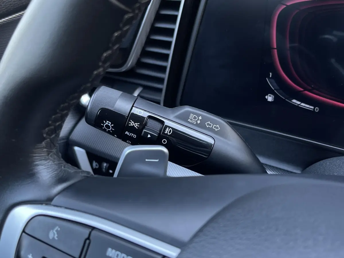1.6 T-GDi Hybrid DynamicLine | Camera | Navi | Apple Carplay | Android Auto | Lichtmetalen Velgen |