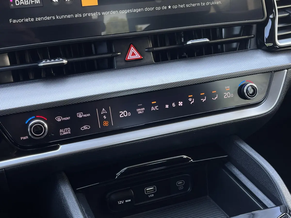1.6 T-GDi Hybrid DynamicLine | Camera | Navi | Apple Carplay | Android Auto | Lichtmetalen Velgen |