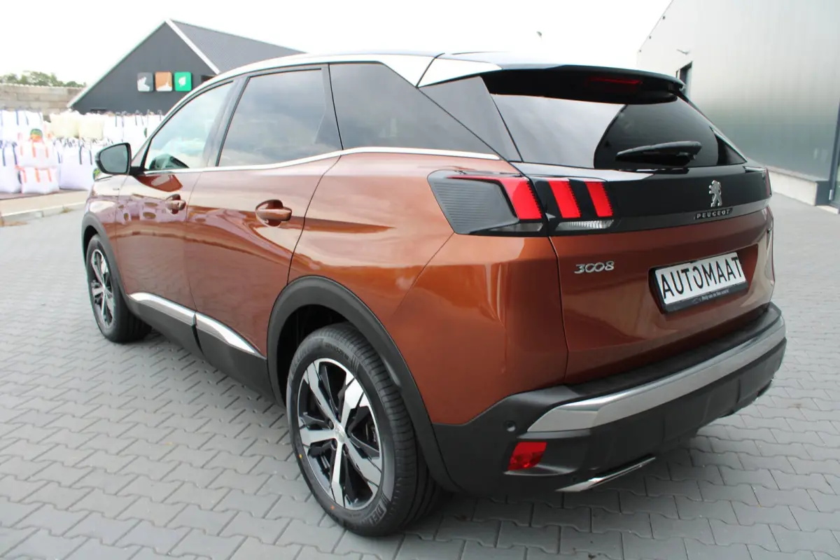 1.6 PureTech GT Line AUTOMAAT CARAVANTREKKER
