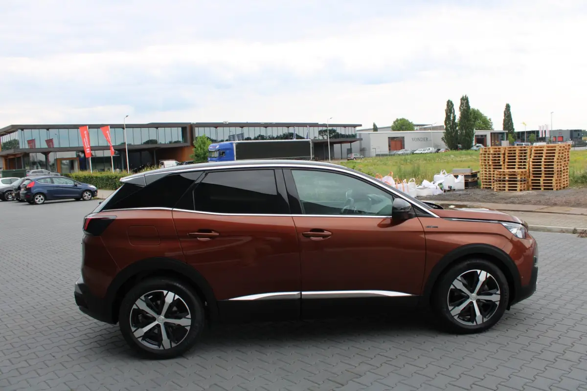 1.6 PureTech GT Line AUTOMAAT CARAVANTREKKER