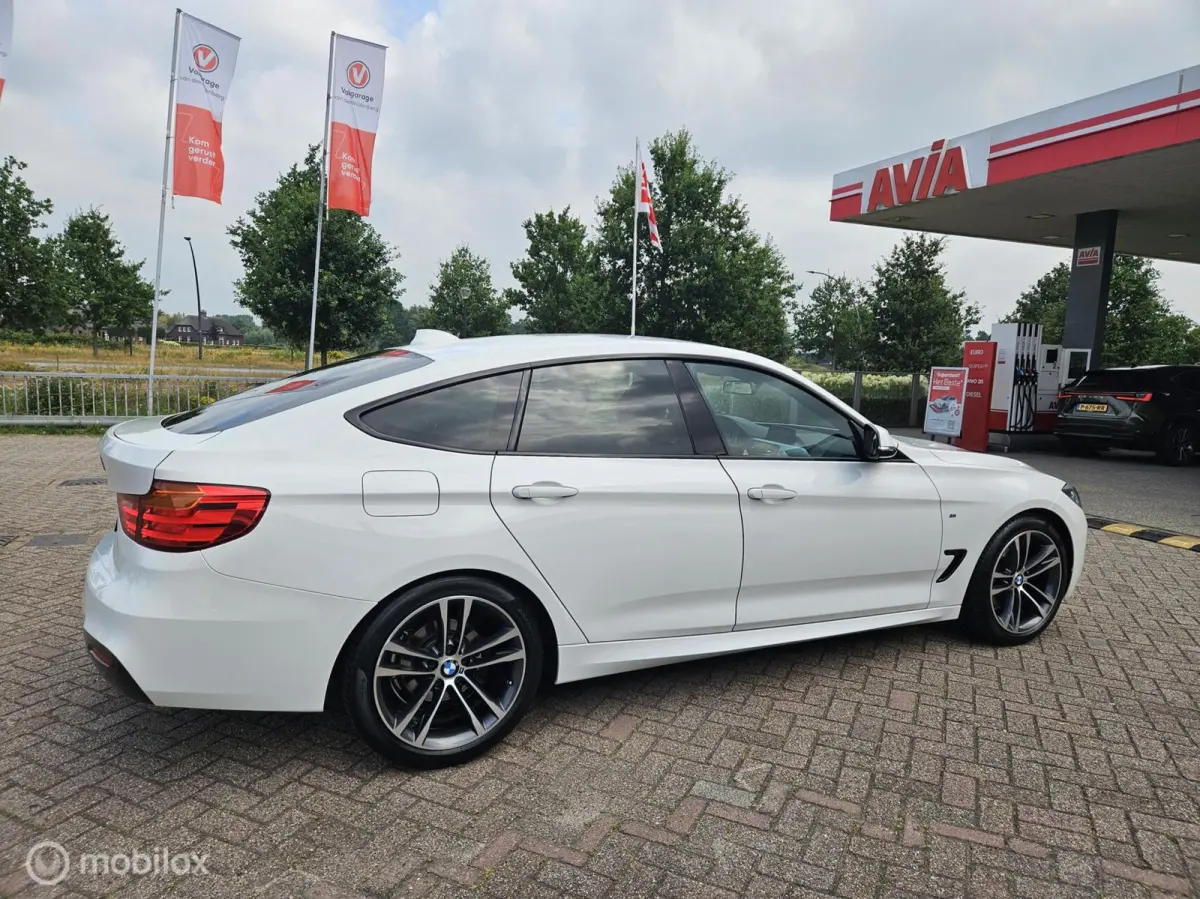 328i xDrive High Executive