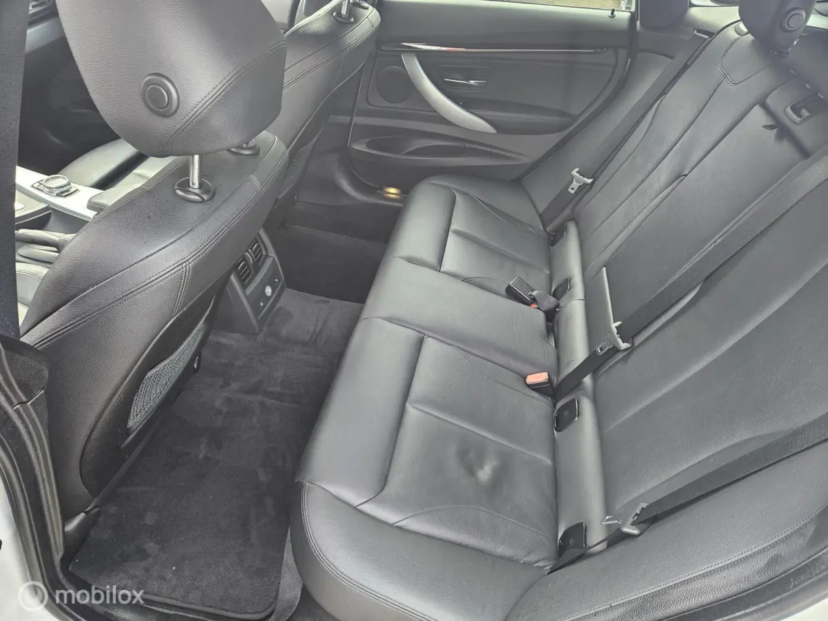 328i xDrive High Executive