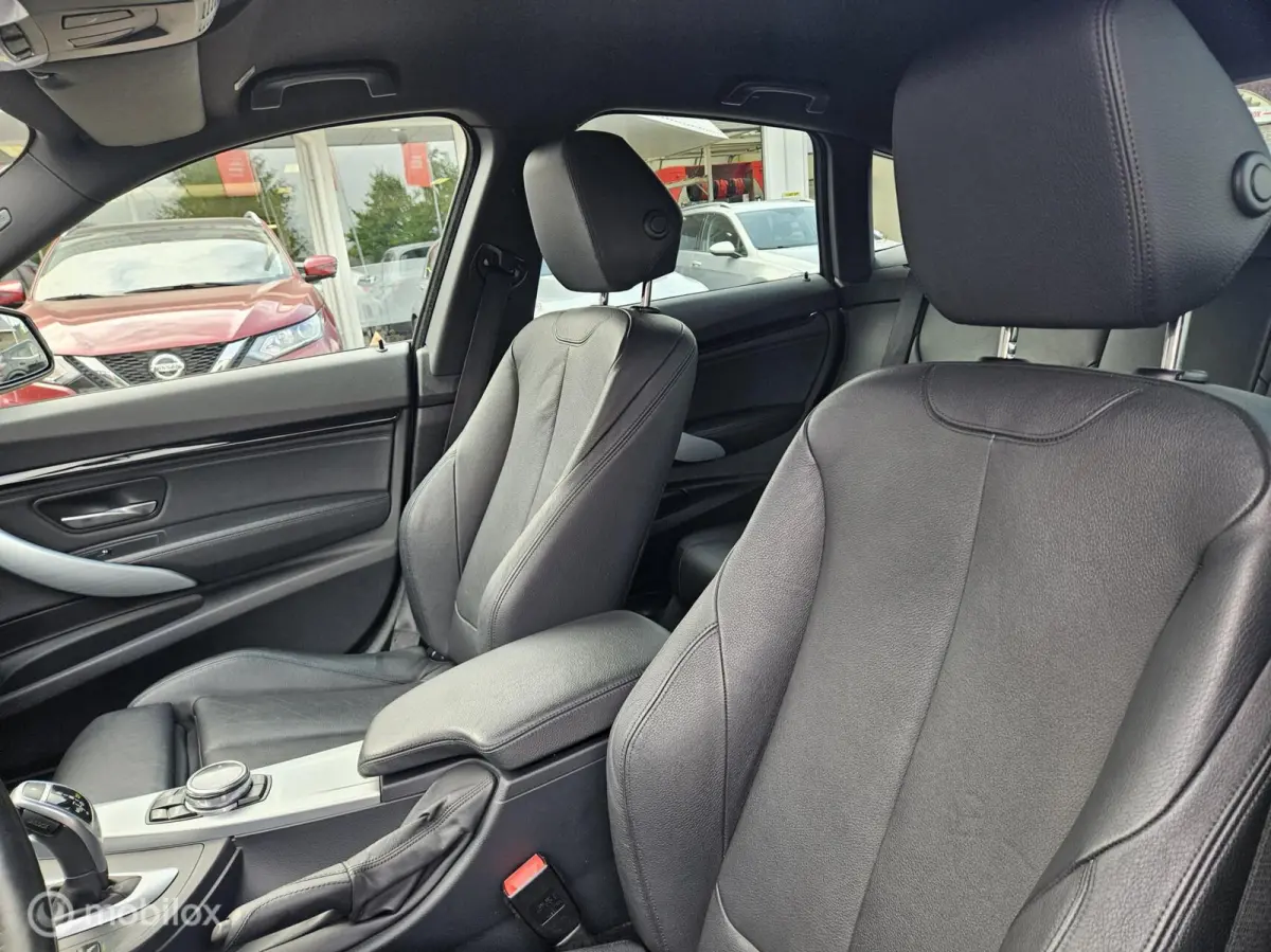 328i xDrive High Executive