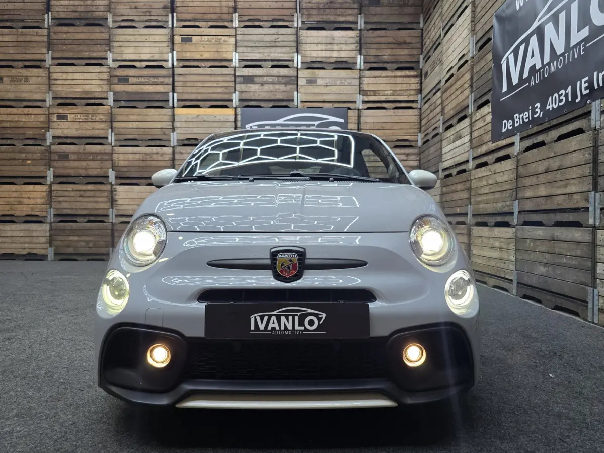 1.4 T-Jet Abarth Competizione Esseessee 70th Anniversary Carbon 180PK!