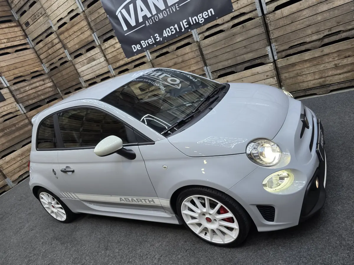 1.4 T-Jet Abarth Competizione Esseessee 70th Anniversary Carbon 180PK!