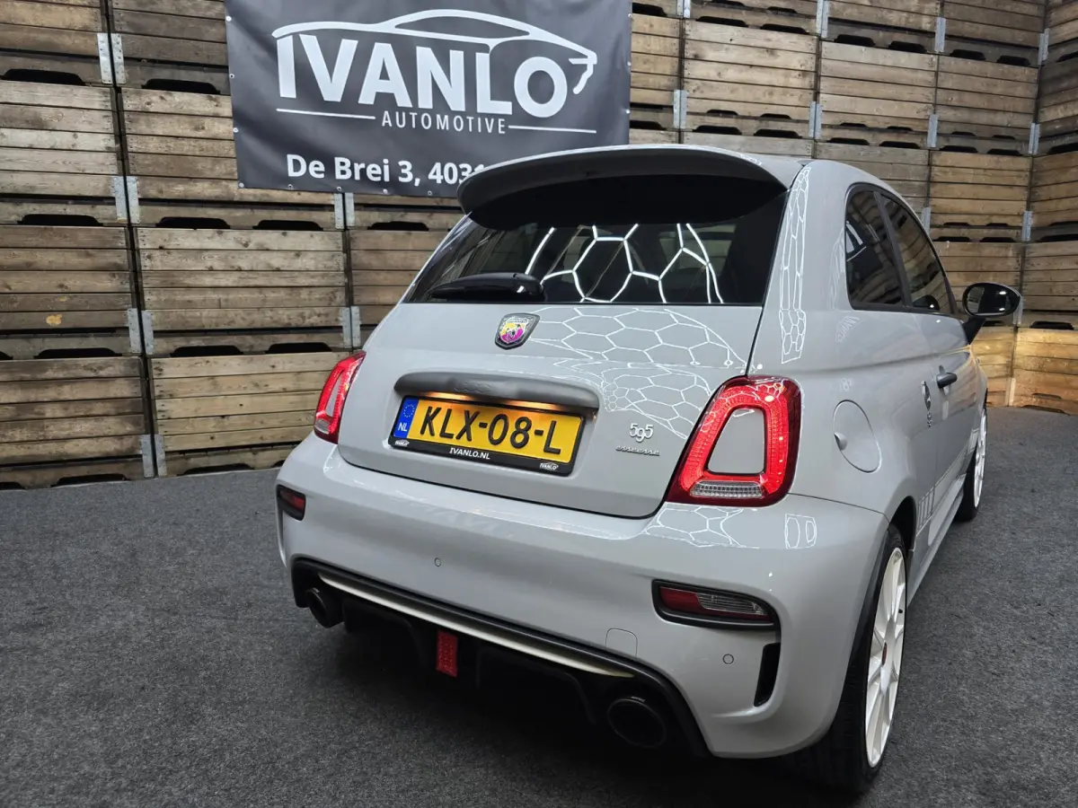 1.4 T-Jet Abarth Competizione Esseessee 70th Anniversary Carbon 180PK!