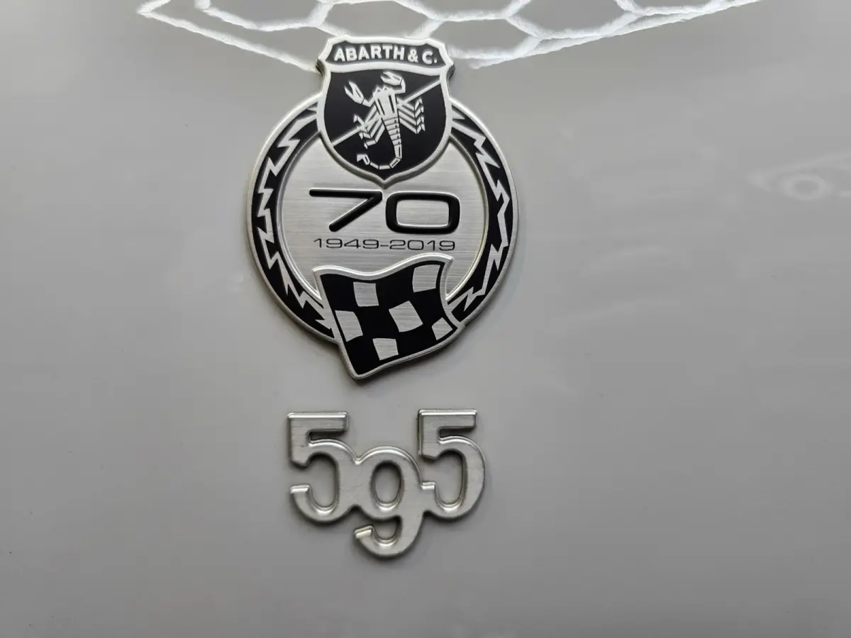 1.4 T-Jet Abarth Competizione Esseessee 70th Anniversary Carbon 180PK!
