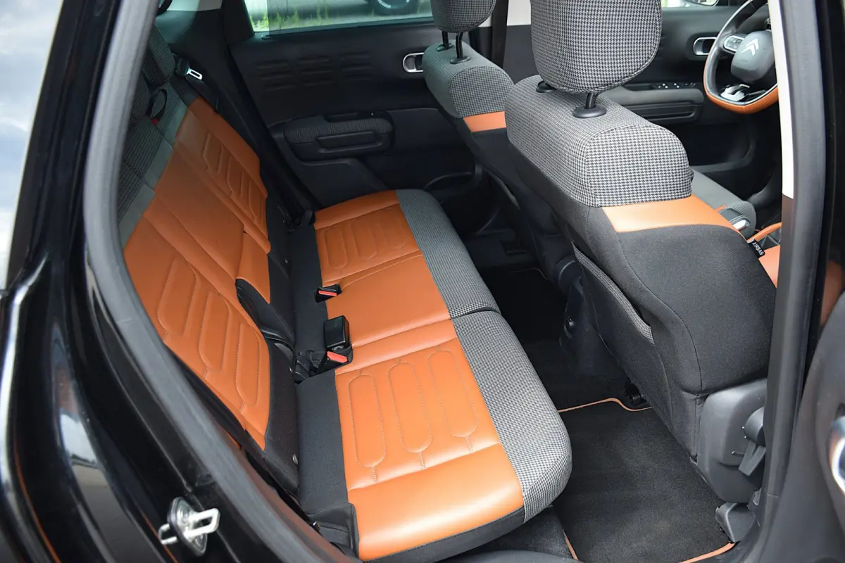 1.2 PureTech S&S Business*Automaat*Pano*Camera*Carplay*enz